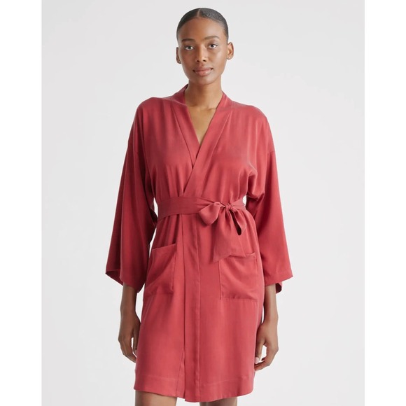Quince Other - QUINCE Crimson 100% Washable Silk Robe NWT One Size